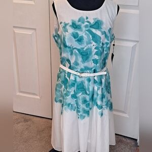 NWT Tommy Hilfiger Water Color Floral Dress    Size 14